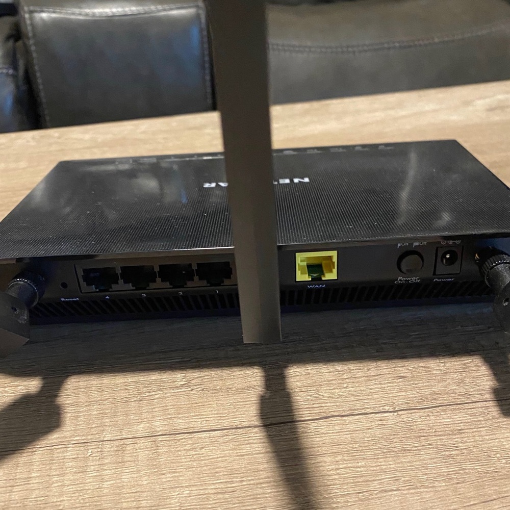 Netgear Nighthawk Wifi Router, excellent condition - Picture 4 of 4